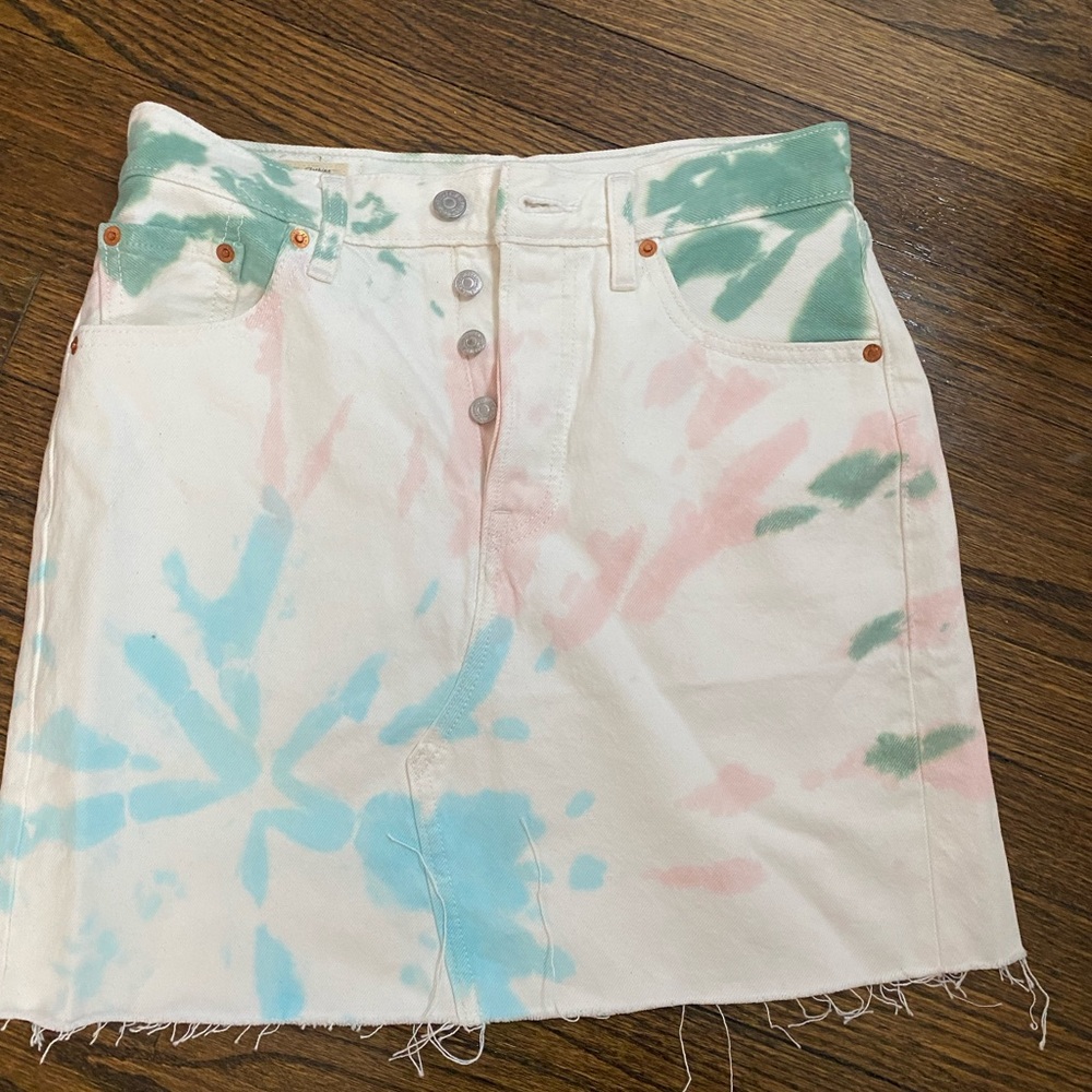 Levi skirt tie dye